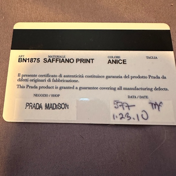 Prada Saffiano Women's Bag - Picture 13 of 13